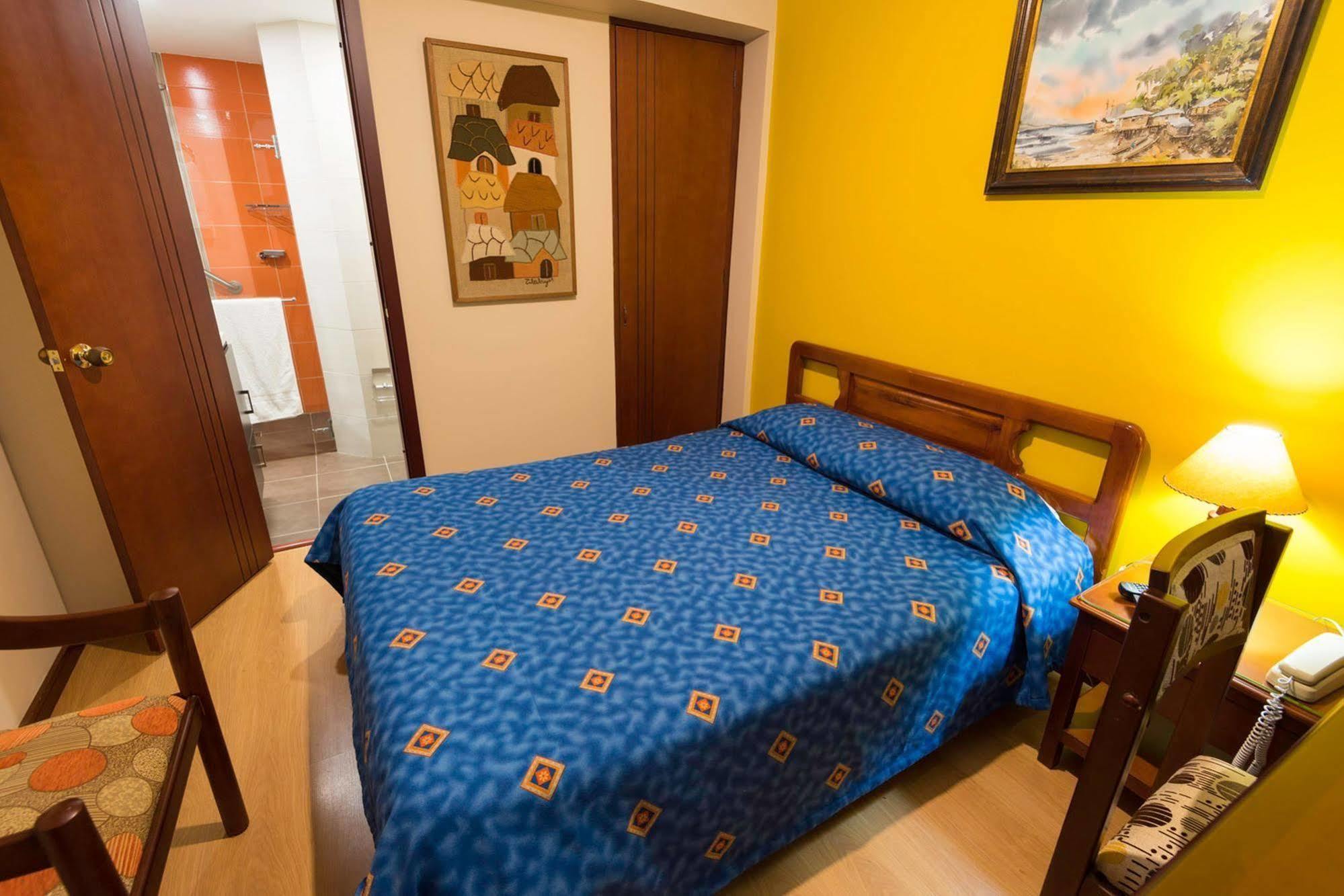 Hotel Frances La Maison Pasto Bagian luar foto