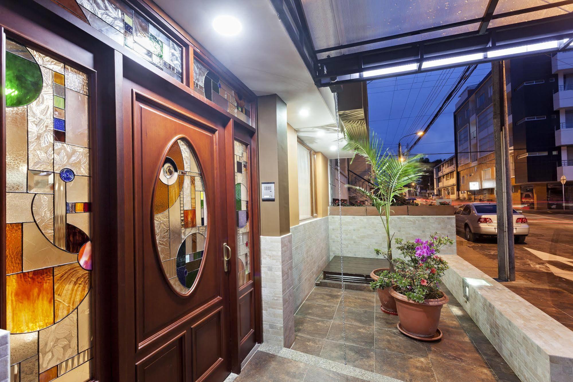 Hotel Frances La Maison Pasto Bagian luar foto