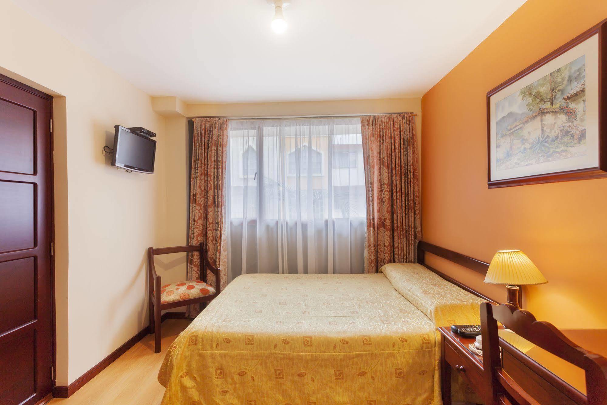 Hotel Frances La Maison Pasto Bagian luar foto