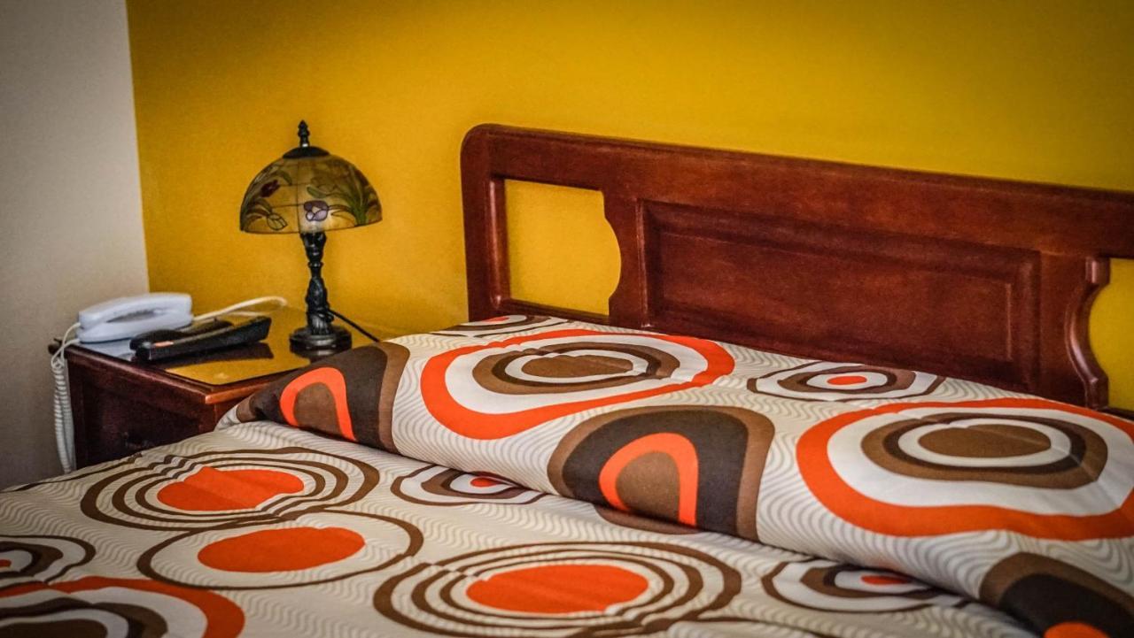 Hotel Frances La Maison Pasto Bagian luar foto